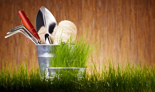 Fertilization and weed control for Bedford Park residential lawns